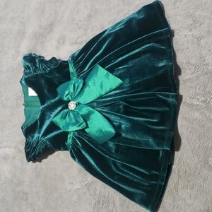 Rare Editions baby girl Green velvet dress sz. 12m